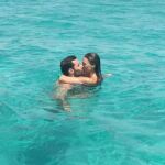 El romántico chapuzón de Helen y Rudy