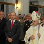 El arzobispo Ricardo Blázquez pasa al lado de Mariano Gredilla, Cecilio Vadillo y Ruiz Medrano, antes de la Misa