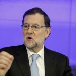 El jefe del Gobierno y líder del PP, Mariano Rajoy, preside la reunión de la Junta Directiva Nacional de su partido