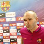 El centrocampista del FC Barcelona Andrés Iniesta, durante la rueda de prensa
