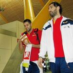 Llull, Felipe Reyes y Garbajosa, antes de embarcar hacia Esmirna