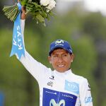Nairo sonreía en el segundo cajón del podio, con un ramo de flores en la mano, pero reconoció estar algo triste porque su objetivo era ganar el Tour