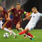 1-1. Berezutski cumple su amenaza y deja sin premio a Inglaterra