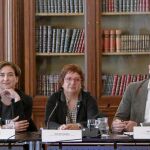 El conseller de Interior, Jordi Jané, la alcaldesa de Barcelona, Ada Colau, los consellers de Trabajo y Asuntos Exteriores y el secretario de Inmigración en la reunión del Palau de Pedralbes