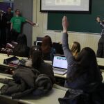 Estudiantes en un aula, en una imagen de archivo
