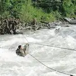 Militares peruanos en una acción para combatir a Sendero Luminoso