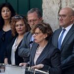 La directora del Museo, María Bolaños, durante el acto, junto al alcalde Óscar Puente; el presidente de la Diputación, Jesús Julio Carnero; el poeta Eduardo Fraile; y los tenientes de alcalde Ana Redondo y Manuel Saravia