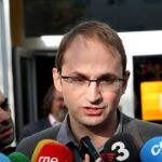 El candidato de Iniciativa por Cataluña los Verdes-Esquerra Unida Alternativa ( ICV-EUIA ) a la presidencia de la Generalitat, Joán Herrera,