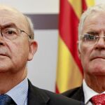 El presidente del Tribunal Superior de Justicia de Cataluña, Miguel Ángel Gimeno, y el fiscal jefe superior catalan, José María Romero Tejada, participaron ayer en la celebración de los actos de la Hispanidad en Barcelona. La próxima semana Mas declarará ante este tribunal por el referéndum del 9-N