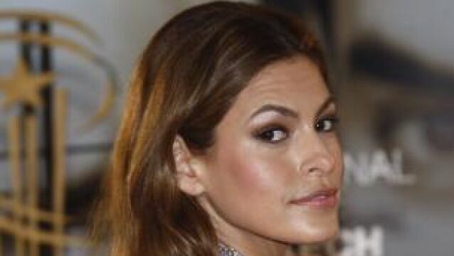 Eva Mendes, actriz, diseñadora y ahora también escritora