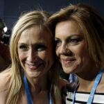 María Dolores de Cospedal y Cristina Cifuentes posan al inicio de la conferencia política del PP.