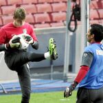 De Gea prepara el encuentro de esta noche con Emilio Álvarez, el entrenador de porteros del Atlético