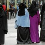 La prohibición del burka se propaga