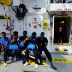 Inmigrantes a bordo del Aquarius. Foto: Reuters