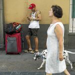 El Ayuntamiento aprobó el pasado enero una normativa que frenaba la concesión de todas las licencias de hospedaje en Centro y de las viviendas de uso turístico en determinados barrios de la capital / Fotografía: Alberto R. Roldan