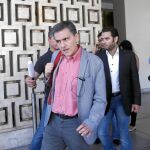 El ministro de Finanzas griego, Euclides Tsakalotos, a su salida de la maratoniana reunión en Bruselas