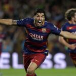 Luis Suárez celebra su segundo gol