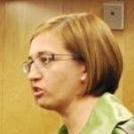 Isabel Martínez, momentos antes de su intervención parlamentaria