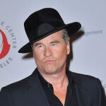 Michael Douglas se disculpa con Val Kilmer por afirmar que este padecía cáncer