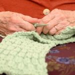 El bloqueo de una enzima clave detiene síntomas del Parkinson en ratones