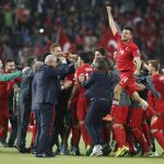 Los jugadores de Turquía celebran la victoria ante Islandia. Turquía ganó 1-0 y obtuvo la clasificación directa para la Eurocopa de Francia