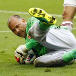El cancerbero magiar, Gabor Király, batió el récord de edad de la historia de la Eurocopa al jugar con 40 y 75 días de edad