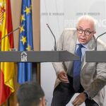 El consejero de Empleo, Empresa y Comercio, José Sánchez Maldonado, ayer, tras el Consejo de Gobierno