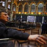 La bolsa española bajó hoy el 2,61 por ciento