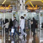 La Policía Nacional ha detenido en el aeropuerto Adolfo Suárez Madrid-Barajas a un hombre de 47 años que portaba más de seis kilogramos de cocaína líquida 