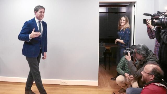 El ex líder PSdG, José Ramón Gómez Besteiro, el día que anunció su dimisión como secretario general