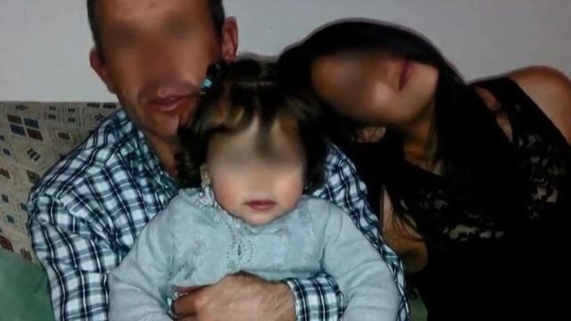 El acusado de tirar a la niña por la venta ingresa en prisión