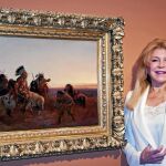 La baronesa Carmen Thyssen, posa junto a la obra de Charles Winar de 1856 «En busca del rastro».