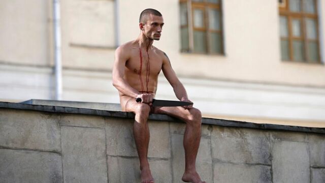 El “performer” ruso, Pyotr Pavlenski