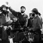 Camilo Cienfuegos, Castro y Huber Matos entrando en La Habana el 6 de enero de 1959.