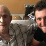 Jon Rahm con su abuelo