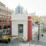 El Ayuntamiento granadino quiso aplicar en su ciudad los anclajes de los toldos del Corpus como en Sevilla