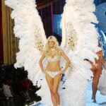 Heidi Klum deja Victorias Secret