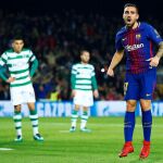 Alcácer celebra el primer gol de su equipo ante el Sporting de Lisboa
