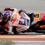 Marc Márquez (Repsol Honda RC 213 V) toma una curva durante la tercera tanda libre para el Gran Premio de las Américas de MotoGP