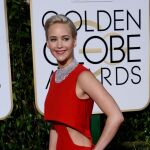 Jennifer Lawrence sabe como deslumbrar sobre la alfombra roja.