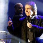 Raphael durante el concierto