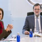Mariano Rajoy y María Dolores de Cospedal, al inicio de la reunión hoy del Comité de Dirección del PP