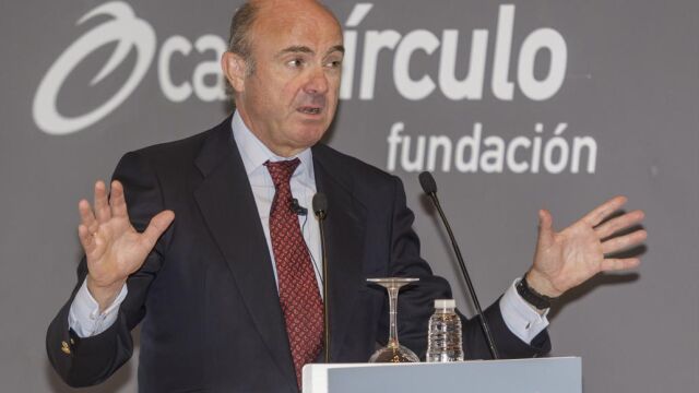 El ministro de Economía, Industria y Competitividad, Luis de Guindos ha pronunciado una conferencia en burgos titulada "Claves de la actualidad económica. Retos y oportunidades"