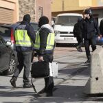 Cuatro personas han sido detenidas esta madrugada en una operación conjunta hispano-marroquí contra el terrorismo yihadista, tres de ellas en Ceuta y la cuarta en Nador (Marruecos)