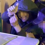 El joven acusado de agredir al presidente del Gobierno, Mariano Rajoy, tras ser detenido.