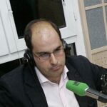 Santi Talaya, en los estudios de Onda Cero, la que fue siempre su casa