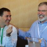 Arnaldo Otegi con Jerry Adams en una imagen publicada en su Twitter