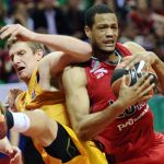 66-92. Un gran Barça iguala la serie a triplazo limpio