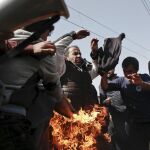 Un refugiado se prendió hoy fuego en el campamento de refugiados de Idomeni
