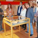Luis Rey, Ana María Calvo y Alberto Santamría, entre otros, en la presentación.